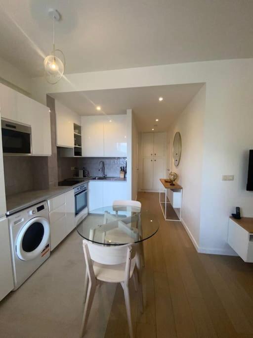 1 Chambre Avec Parking Au Coeur De Bruxelles 2D Bruxelas Exterior foto