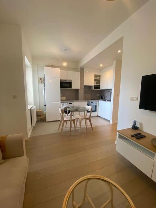 1 Chambre Avec Parking Au Coeur De Bruxelles 2D Bruxelas Exterior foto