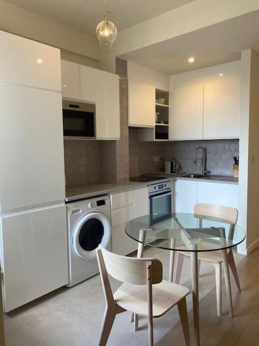 1 Chambre Avec Parking Au Coeur De Bruxelles 2D Bruxelas Exterior foto