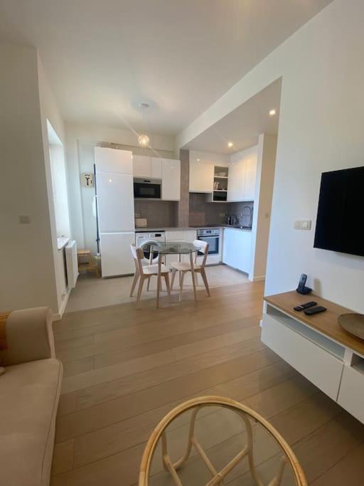 1 Chambre Avec Parking Au Coeur De Bruxelles 2D Bruxelas Exterior foto