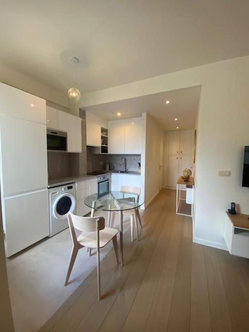 1 Chambre Avec Parking Au Coeur De Bruxelles 2D Bruxelas Exterior foto
